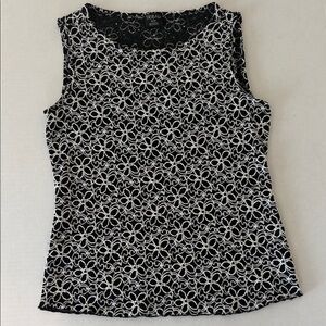 Tribal Women’s Med Black White Flowers Sleeveless Top Shell Stretchy Embroidered